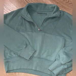 Abercrombie girls cropped quarter zip 9/10